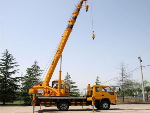 莱芜市吊车租赁公司_-选择吊车出租的5大优势